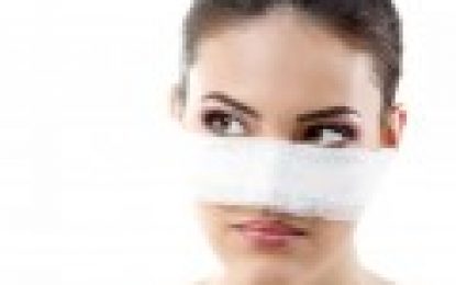 Nasenkorrektur – Behandlungsmöglichkeiten und Risiken